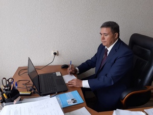 Главный редактор журнала "Учитель Башкортостана" Салават Каримов принял участие в вебинаре, посвященном Международному Дню родных языков