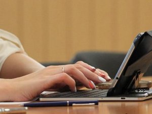 Работу СМИ могут приостановить на три месяца за первую публикацию фейка
