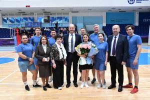 Диктор Әхәт Мортазин иҫтәлегенә үткәрелгән волейбол турнирында кем еңде?