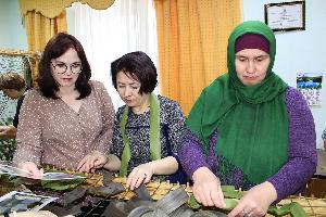 Сотрудники журнала «Ватандаш» сплели маскировочные сети