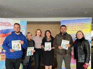 Сегодня редактор детского журнала «Акбузат» Лариса Абдуллина встретилась с представителями СМИ ДНР