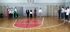 Зухра Саиткулова приняла участие в торжественной линейке