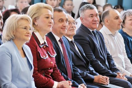 В Учалах открыла свои двери новая полилингвальная многопрофильная школа